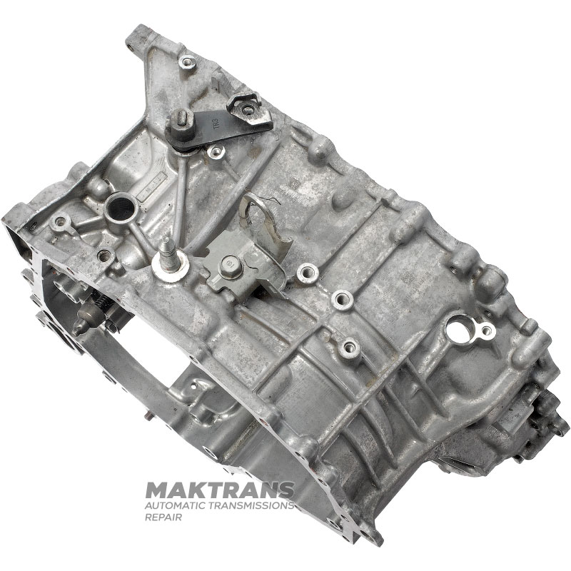 Mittelgehäuse HONDA CVT 212105DJ305 – JDJC, M3WC, G2AA, G2CA, G5CA, G6FA, G6HA, G6MA, GCCA, GDBA, GPAA, GT4A, GTAA, S0MA, SR0A