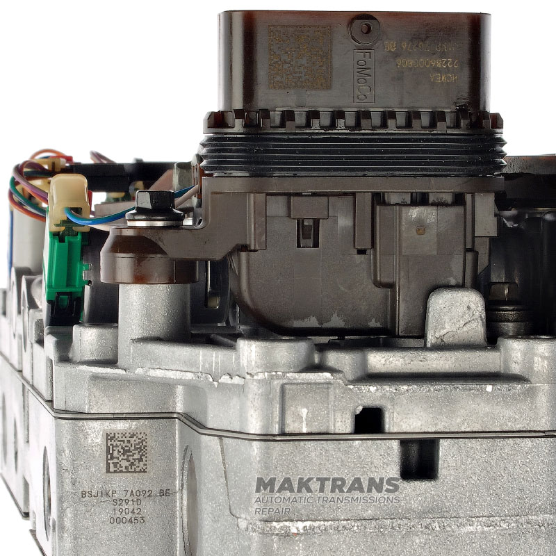 Ventilgehäuse mit Magnetventilen FORD 8F24 - Trennplatten J1KP-7Z490-DF, J1KP-7J236-CJ