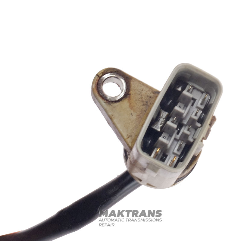 Interne Verkabelung U340E U340F 98-up 8212552110 [am Stecker sind der 7. und 9. Pin nicht aktiv]